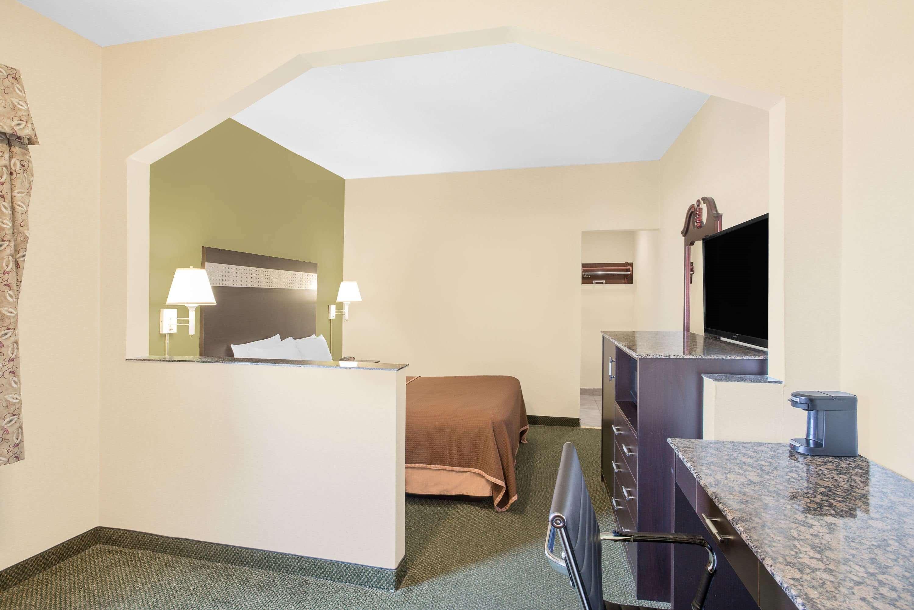 Hotel Howard Johnson By Wyndham 2*
