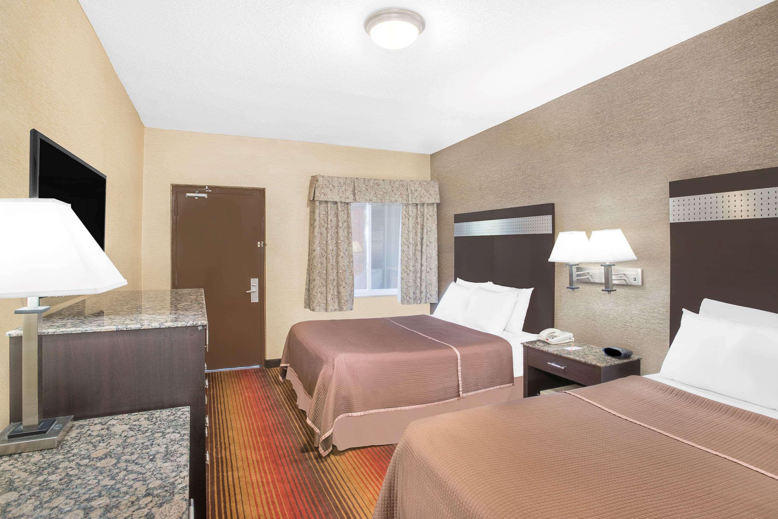 Hotel Howard Johnson By Wyndham 2*
