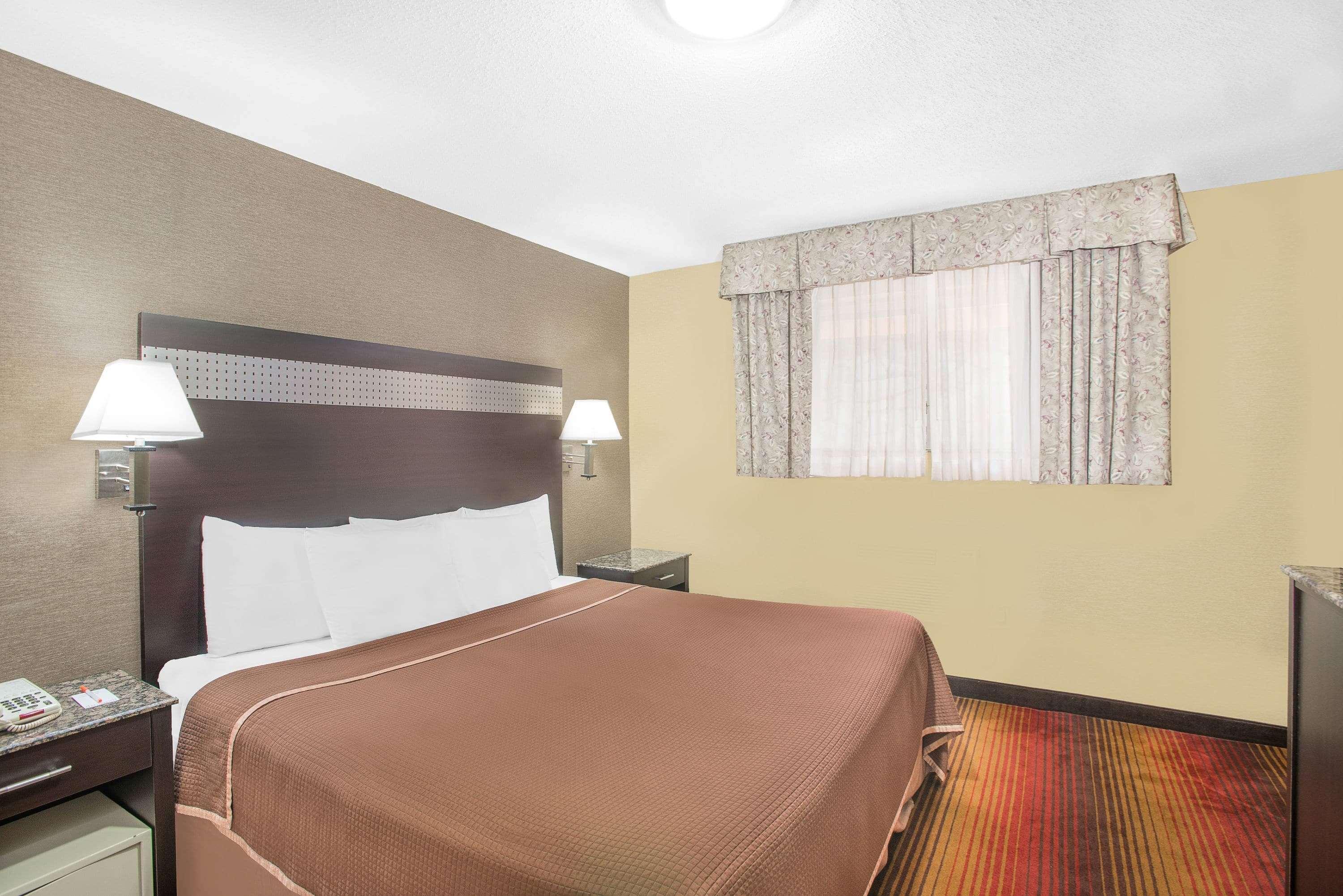 Hotel Howard Johnson By Wyndham 2*