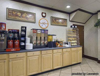 Howard Johnson By Wyndham Hotel 2*