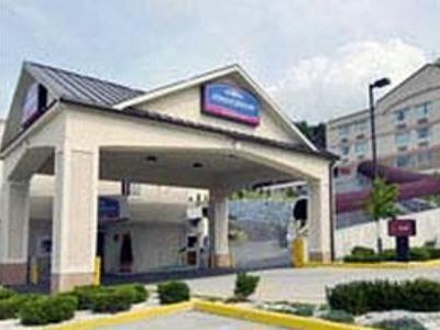 Howard Johnson By Wyndham Hotel North Bergen