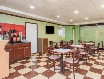Howard Johnson By Wyndham North Bergen