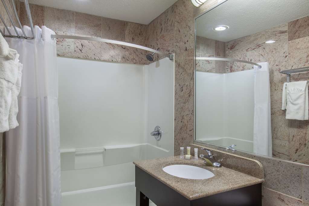 Howard Johnson By Wyndham 2*