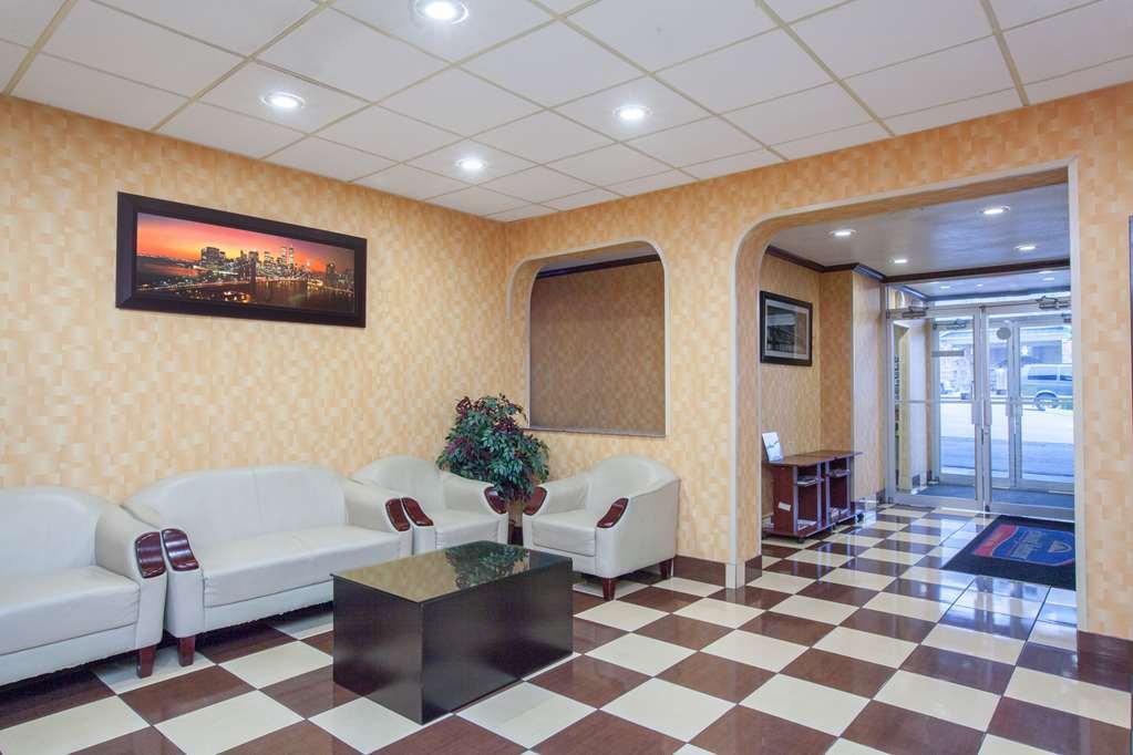 Howard Johnson By Wyndham Hotel
