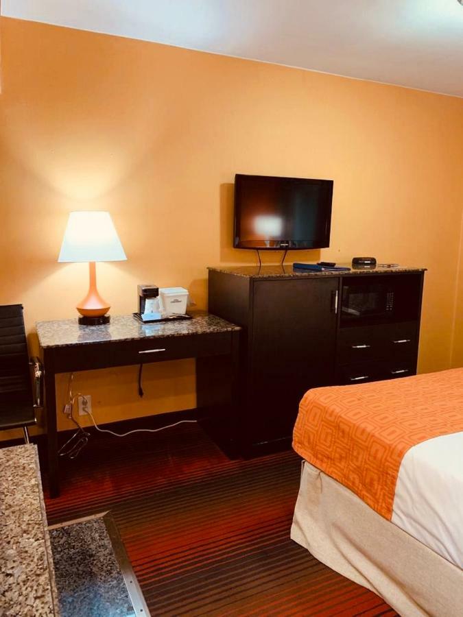 Howard Johnson By Wyndham Hotel 2*